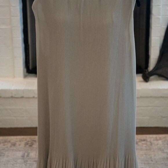 H&M Grey Ruffle Dress - Picture 2 of 3